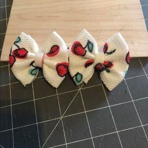 Pigtail bows